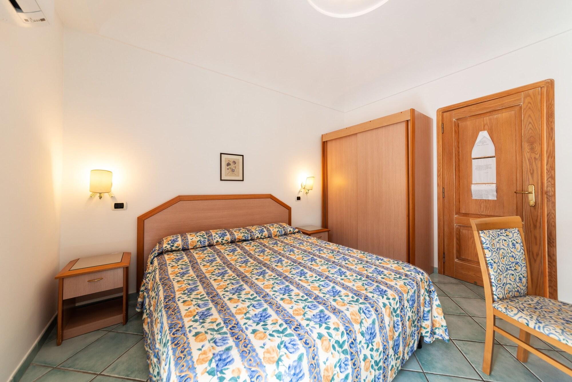 La Capannina - Hotel & Apartments Искья Экстерьер фото