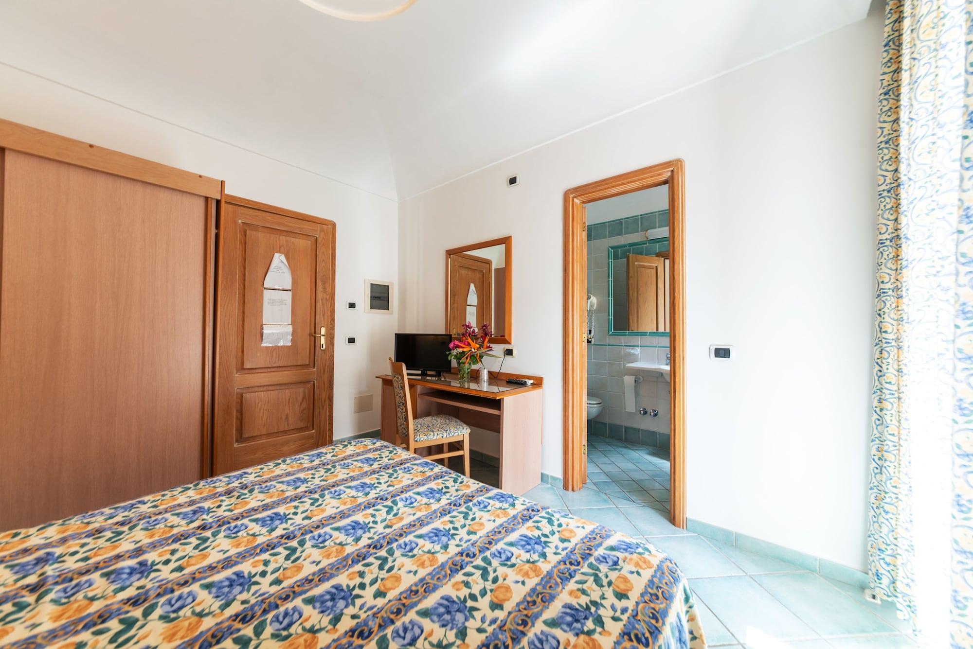 La Capannina - Hotel & Apartments Искья Экстерьер фото