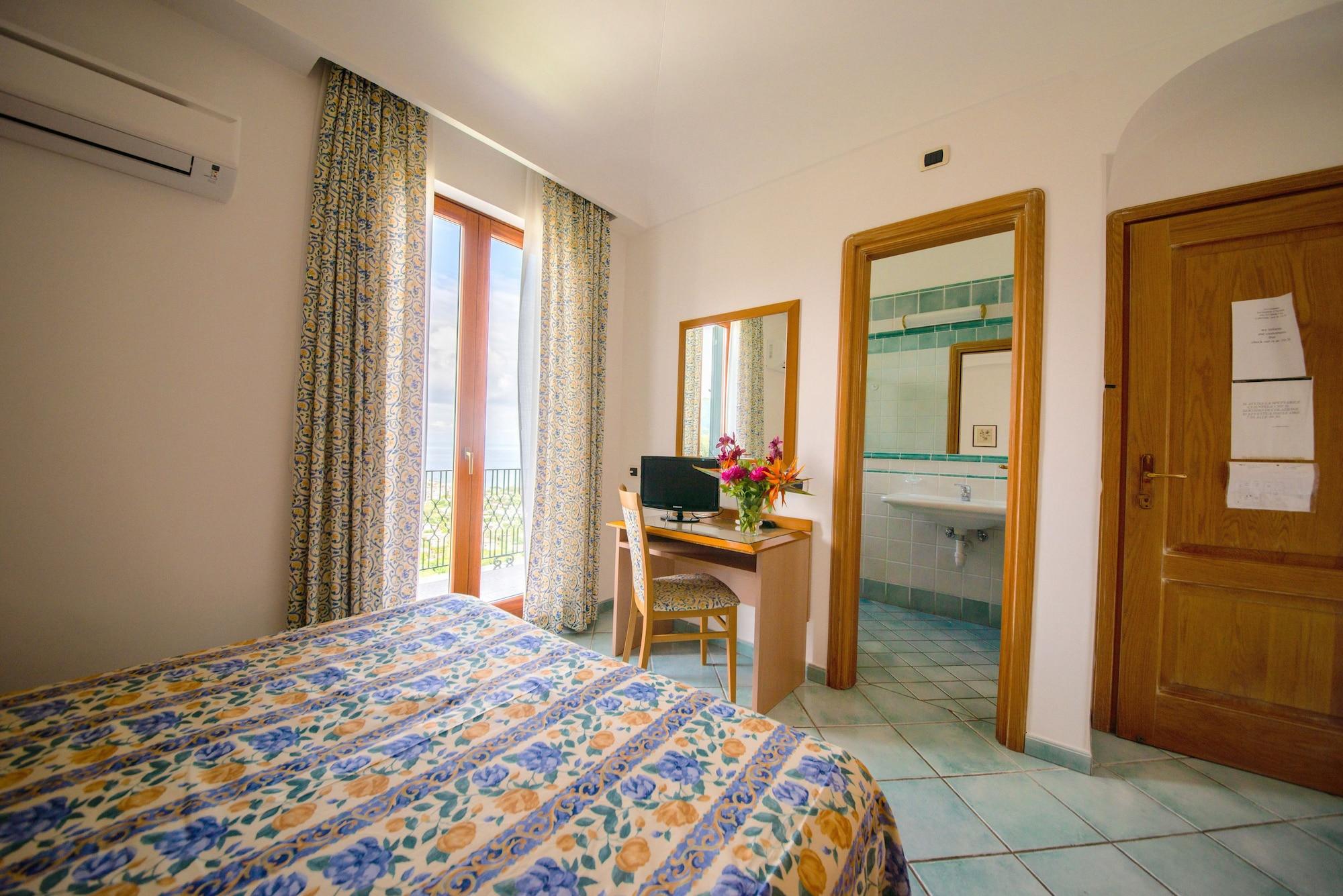 La Capannina - Hotel & Apartments Искья Экстерьер фото