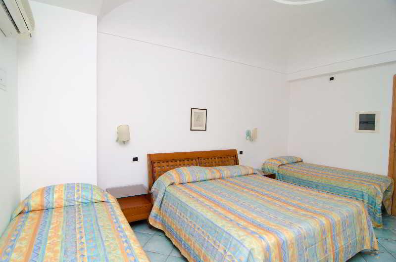 La Capannina - Hotel & Apartments Искья Экстерьер фото