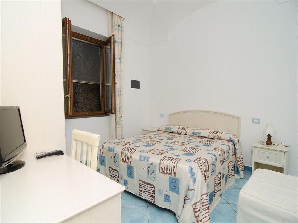 La Capannina - Hotel & Apartments Искья Экстерьер фото