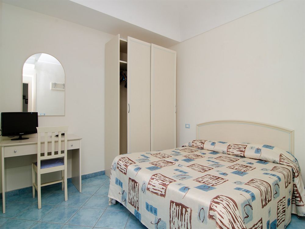 La Capannina - Hotel & Apartments Искья Экстерьер фото